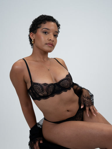 SOUTIEN-GORGE CORBEILLE NOIR BELLISSIME